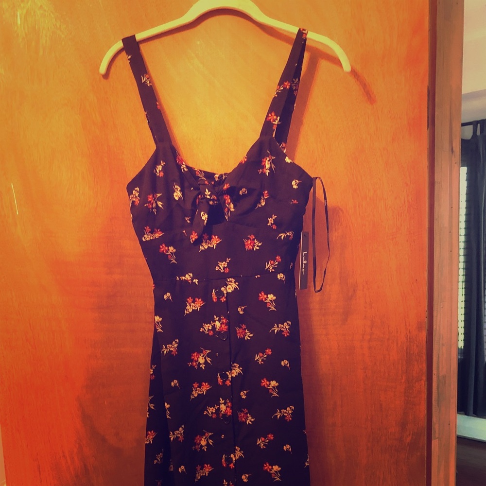 Brand new midi lulus dress